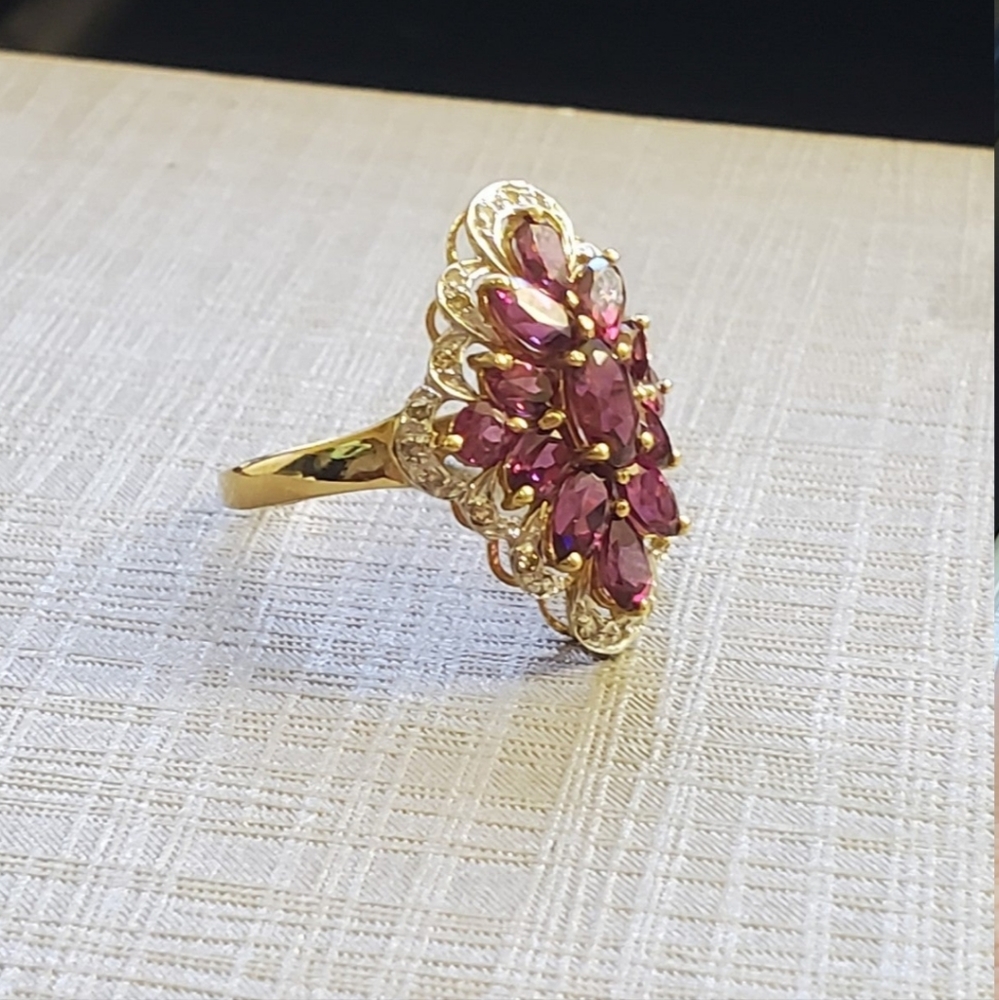 New. 10k rhodolite garnet & diamond ring size 7. Rhodolite garnets are amazing t - Picture 2 of 9